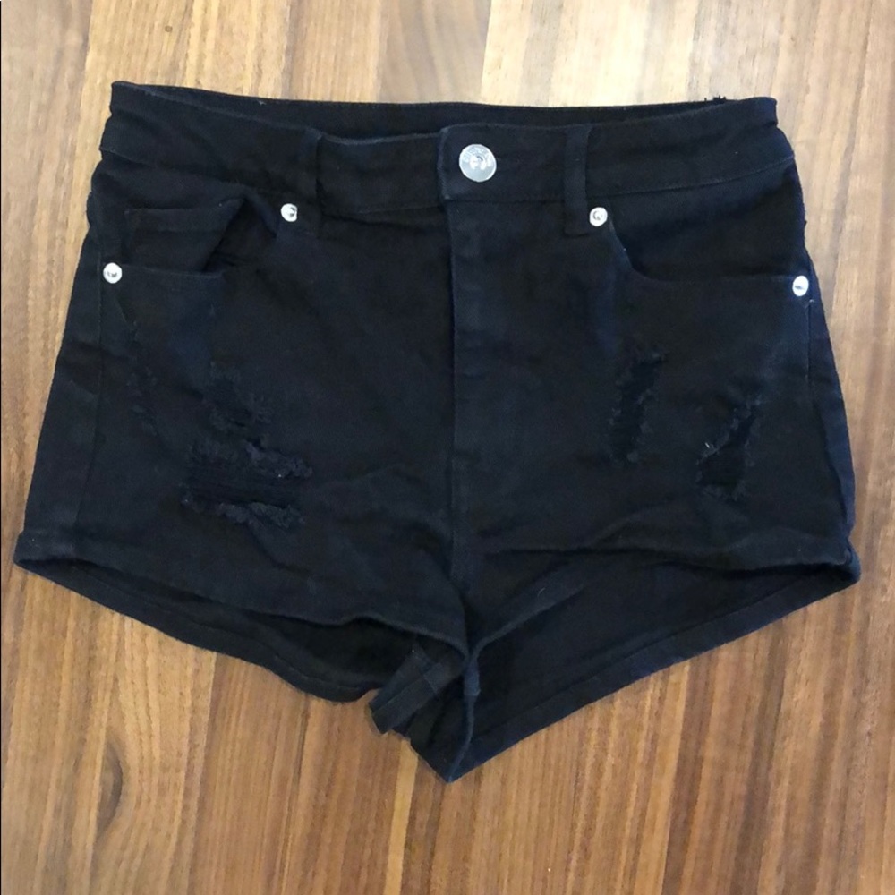 Distressed black denim shorts - size 4